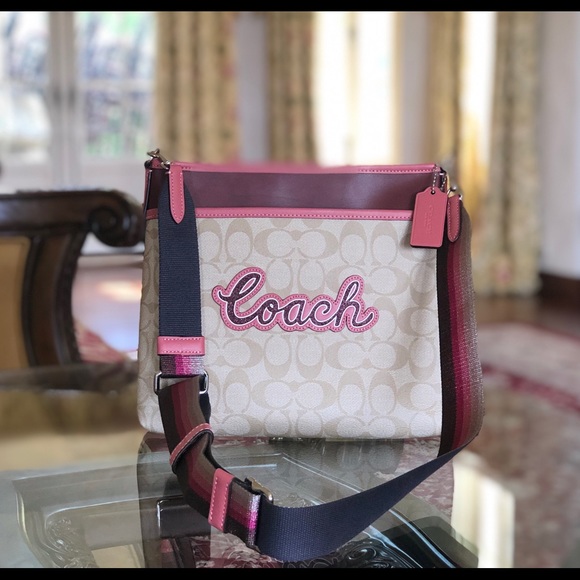 NWT Coach Signature Crossbody - Picture 2 of 8